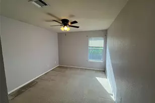 221 Gainer Dr, Hutto, TX 78634 - Photo 14