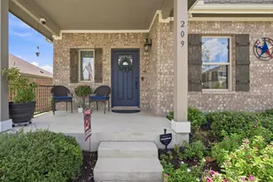 209 Arabian Colt Dr, Georgetown, TX 78626 - Photo 2