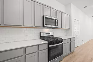 172 Gullivers Dr, Elgin, TX 78621 - Photo 10