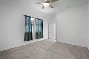 172 Gullivers Dr, Elgin, TX 78621 - Photo 12