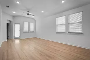 172 Gullivers Dr, Elgin, TX 78621 - Photo 4