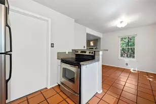 10006 Wildflower Ln, Austin, TX 78733 - Photo 14