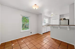 10006 Wildflower Ln, Austin, TX 78733 - Photo 8