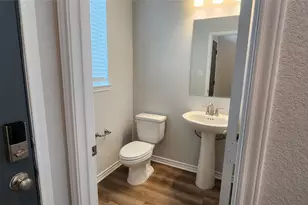 425 Mira Mesa Dr, Liberty Hill, TX 78642 - Photo 2