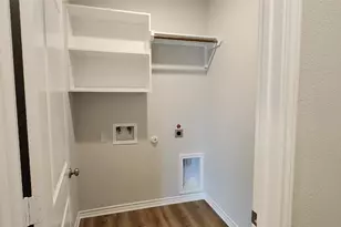 425 Mira Mesa Dr, Liberty Hill, TX 78642 - Photo 4