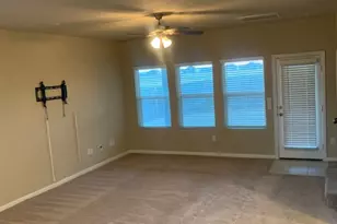 118 Eagle Lake Dr, Hutto, TX 78634 - Photo 2