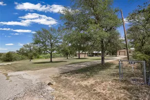 153 Saldana Dr, Cedar Creek, TX 78612 - Photo 2
