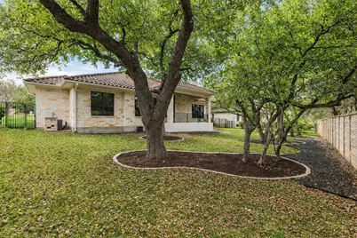 22 Cottondale Road, The Hills, TX 78738 - Photo 20