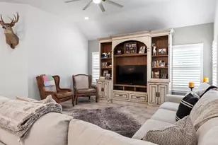 351 Firework Ln, Giddings, TX 78942 - Photo 8