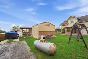 112 Storm Ct, Kyle, TX 78640 - Photo 26