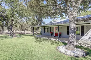 1104 Hill Cir W Dr, Marble Falls, TX 78654 - Photo 2