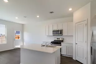 141 Orange Flame Blvd, Uhland, TX 78640 - Photo 4