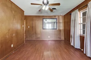 707 Debus Dr, Taylor, TX 76574 - Photo 6