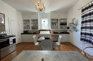 395 Centennial St, Carmine, TX 78932 - Photo 8