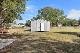 395 Centennial St, Carmine, TX 78932 - Photo 18