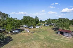 395 Centennial St, Carmine, TX 78932 - Photo 30