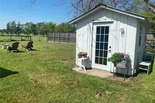 395 Centennial St, Carmine, TX 78932 - Photo 16