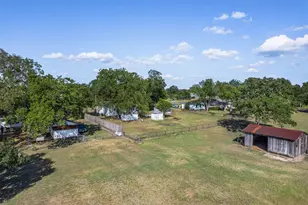 395 Centennial St, Carmine, TX 78932 - Photo 36