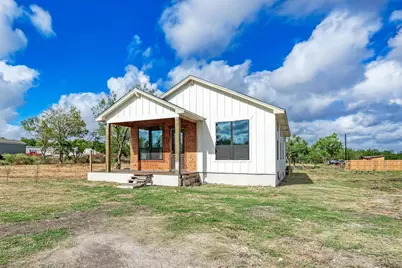 122 Los Fresnos Drive, Dale, TX 78616 - Photo 2
