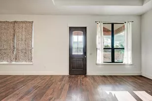 122 Los Fresnos Dr, Dale, TX 78616 - Photo 8