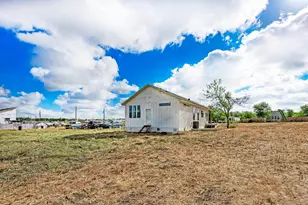 122 Los Fresnos Dr, Dale, TX 78616 - Photo 38
