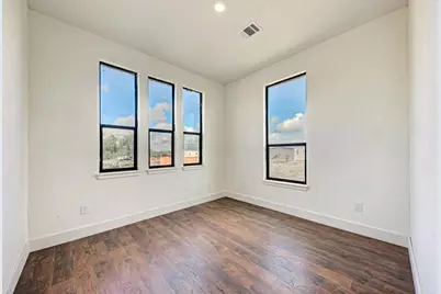 122 Los Fresnos Drive, Dale, TX 78616 - Photo 32