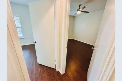 6301 Crumley Lane, Austin, TX 78741 - Photo 30