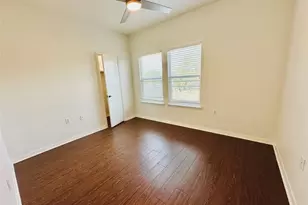 6301 Crumley Ln, Austin, TX 78741 - Photo 36