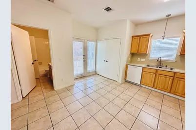 6301 Crumley Lane, Austin, TX 78741 - Photo 12