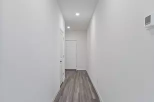 109 Blackbear Dr, Hutto, TX 78634 - Photo 2