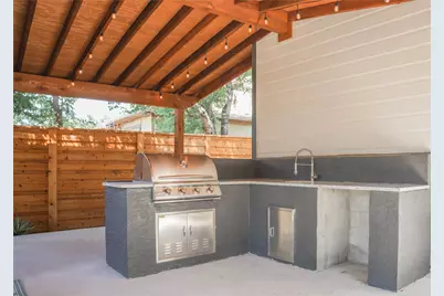 518 Rigsby Avenue, San Antonio, TX 78210 - Photo 2