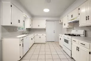2600 Greenland Ln, Austin, TX 78745 - Photo 6