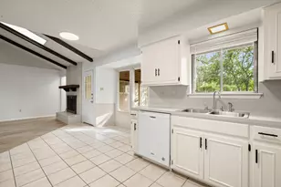 2600 Greenland Ln, Austin, TX 78745 - Photo 8