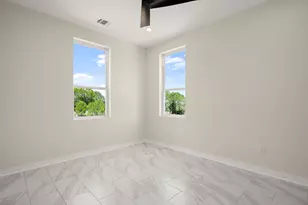 2401 Thurber Ln, Lago Vista, TX 78545 - Photo 18