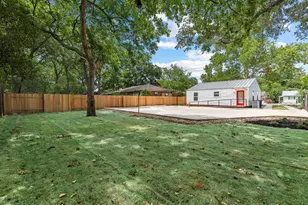 1512 W Koenig Ln, Austin, TX 78756 - Photo 20