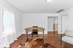 1512 W Koenig Ln, Austin, TX 78756 - Photo 2