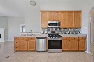 166 Pecanwood N, Kyle, TX 78640 - Photo 14