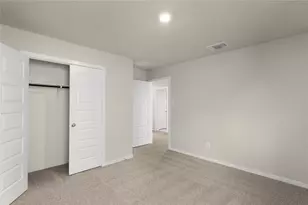 25624 Wheat Seed Ln, Elgin, TX 78621 - Photo 32