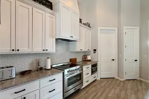 14302 Summit View Dr, Leander, TX 78641 - Photo 8