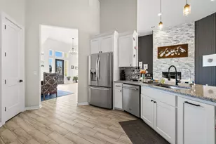 14302 Summit View Dr, Leander, TX 78641 - Photo 8