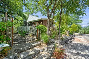 301 Yonder Dr, Spicewood, TX 78669 - Photo 2