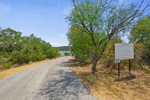 301 Yonder Dr, Spicewood, TX 78669 - Photo 34