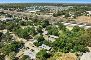 1007 Hackberry St, San Marcos, TX 78666 - Photo 4