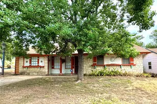 1806 Cherry Orchard Dr, Austin, TX 78745 - Photo 2