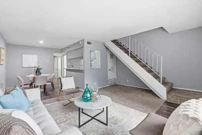 101 E 33rd Street #206, Austin, TX 78705 - Photo 6