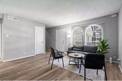 101 E 33rd Street #206, Austin, TX 78705 - Photo 2