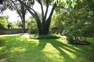 1702 Pecos Ave, Rockdale, TX 76567 - Photo 28