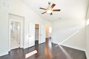 2020 Cleese Dr, Austin, TX 78741 - Photo 10