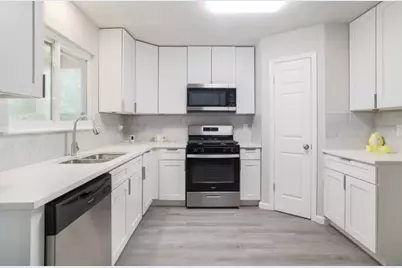 2121 Trede Drive, Austin, TX 78745 - Photo 8