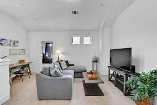 11316 NE Gadsen Ln, Austin, TX 78754 - Photo 10